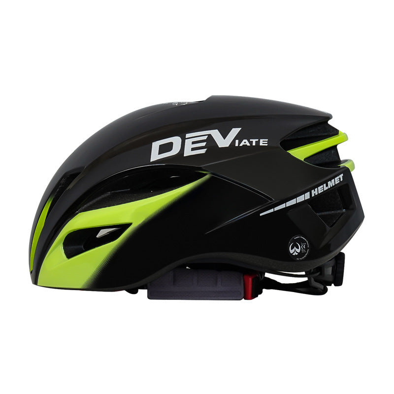 Bicycle Helmet Simple Integrated Molding Design